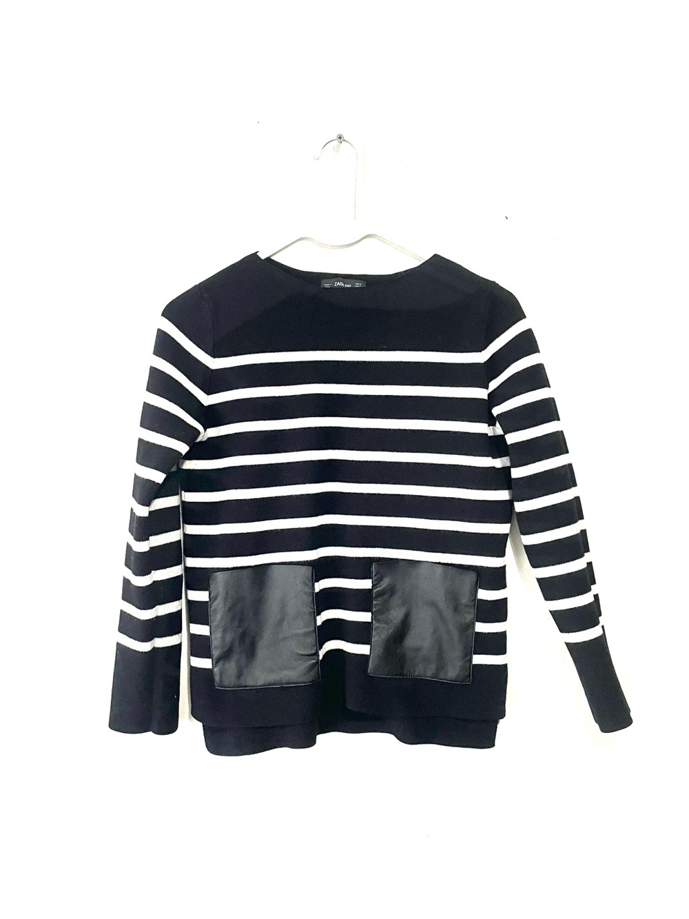 Zara Knit Black and White Striped Pullover Sweater Size Small